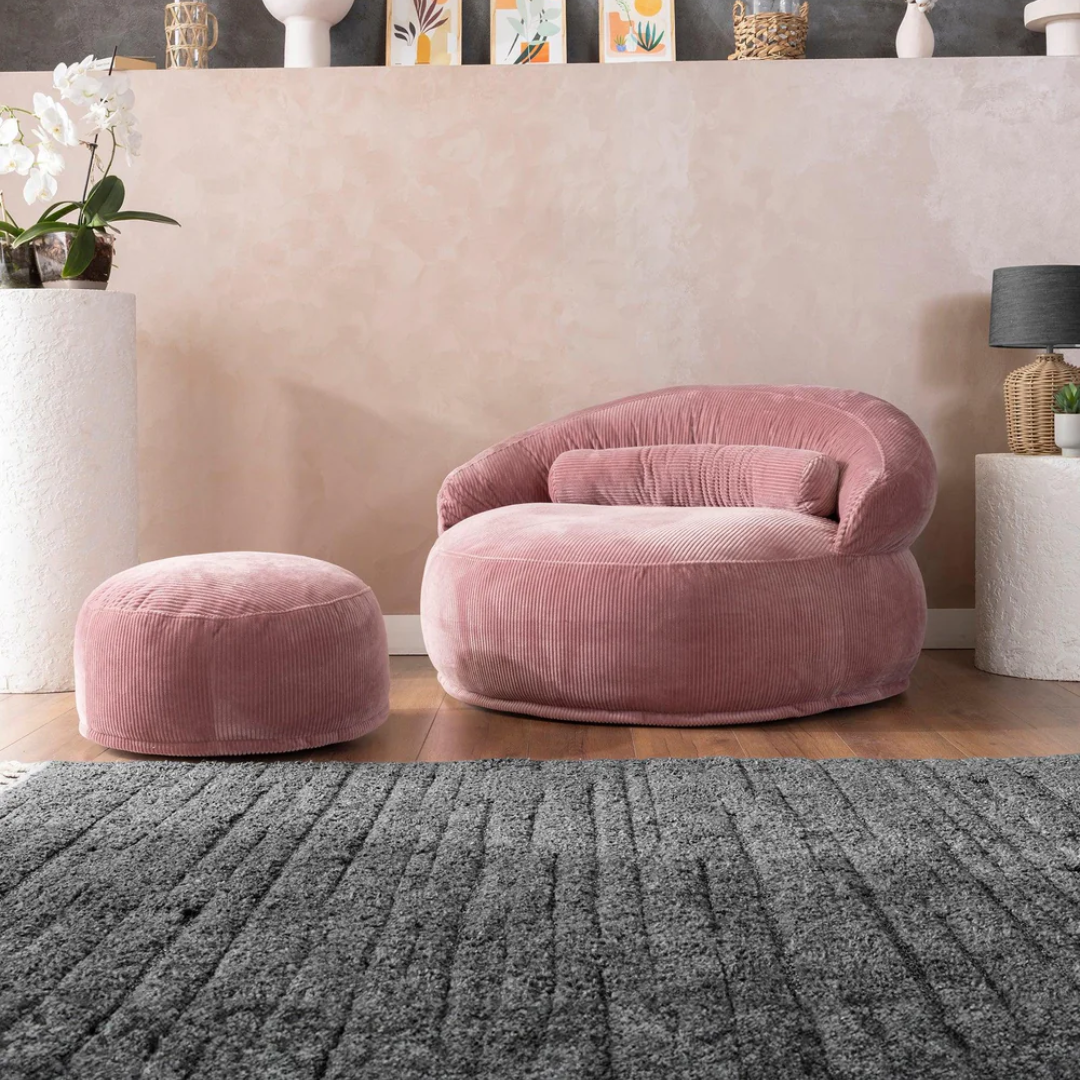 Cozy 'Pouf' Lounger