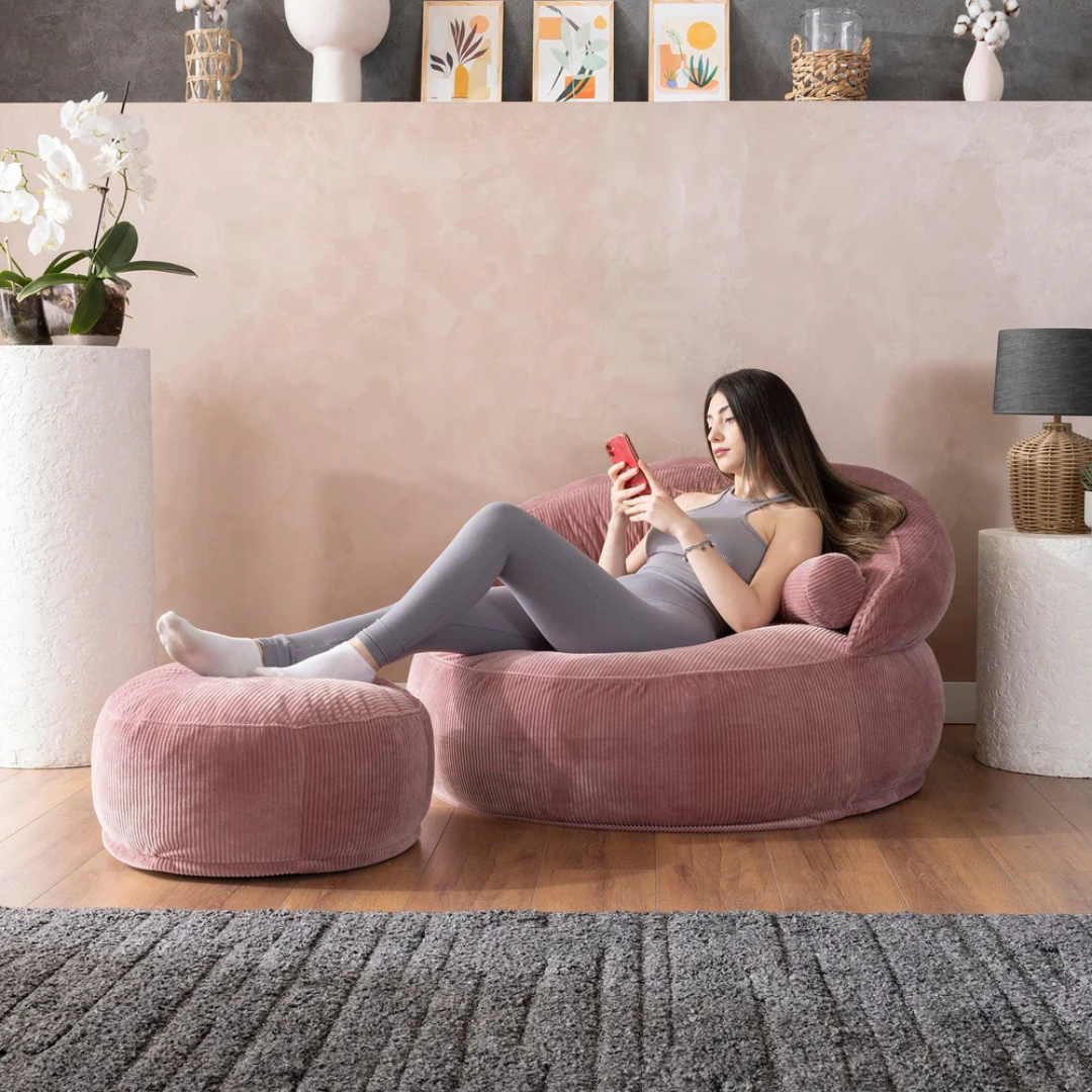 Cozy 'Pouf' Lounger